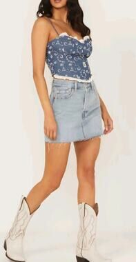 Levi's Women's Icon Mini Skirt Raw Hemline Button Fly | 27 Western Festival NWT